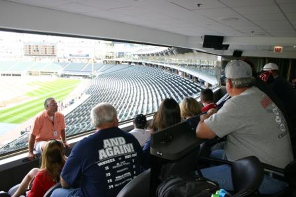 Team: Chicago White Sox City: Chicago Stadium: U.S. Cellular Field Our group pre-game with Ron Kittle. We had special stadium access and were able to watch the White Sox take batting practice. It was great because Griffey Jr. had just joined the team.