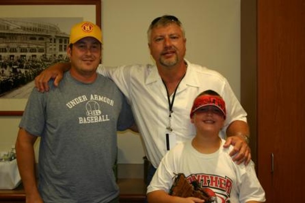 Team: Chicago White Sox City: Chicago Stadium: U.S. Cellular Field We had a Big League Player Experience with Ron Kittle at US Cellular Field. We are in a private conference room with him prior to the game.