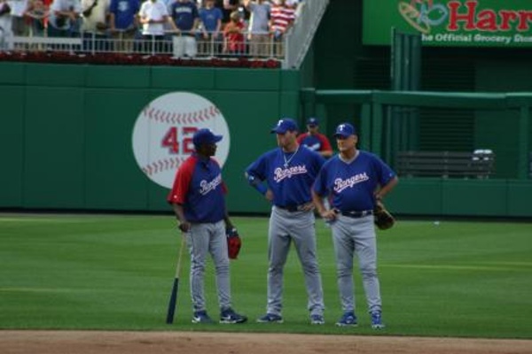 TEAM:Texas Rangers CITY:PWashington D.C STADIUM:Nationals Park   Josh Hamilton talking to the boys during batting practice.