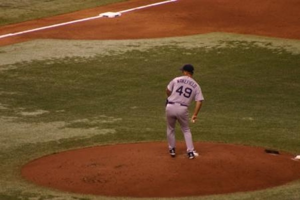 TEAM:Boston Red Sox CITY:Boston STADIUM:Tropicana Field   Tim Wakefield pitched this game...