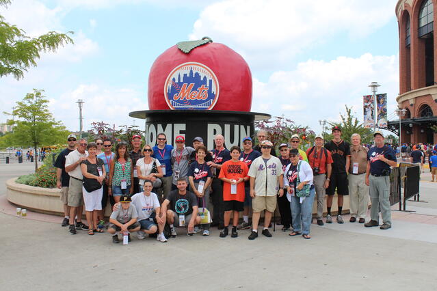 2014_EC_Aug_at_Citi_Apple.jpg