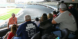 Ron Kittle meets with fans prior to a game at US Cellular Field