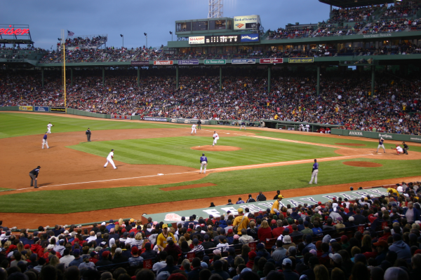 fenway_park,_during_game-resized-600